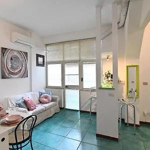 Izzhome Cozy Sonnino , Cagliari Italia